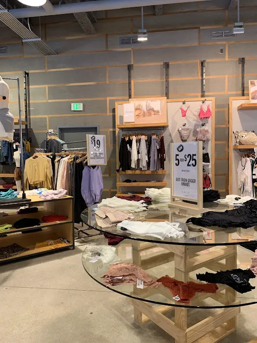 Urban Outfitters 3