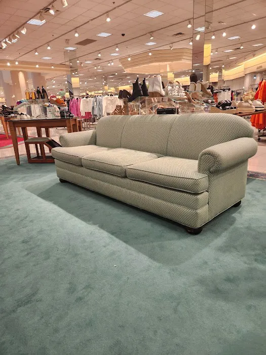 Von Maur 0