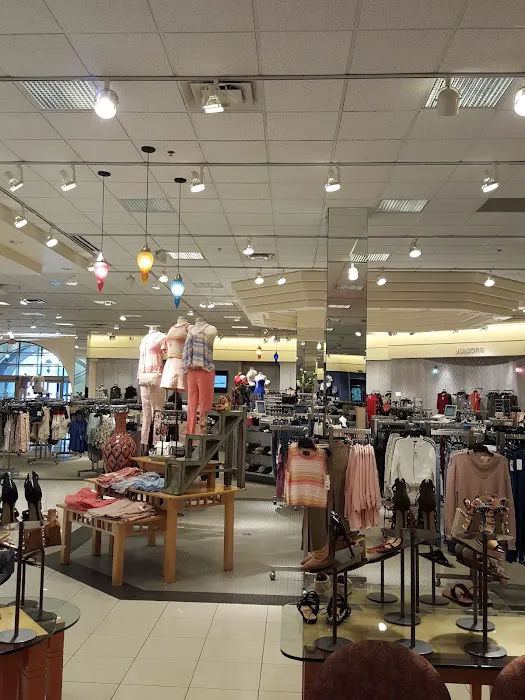 Von Maur 6