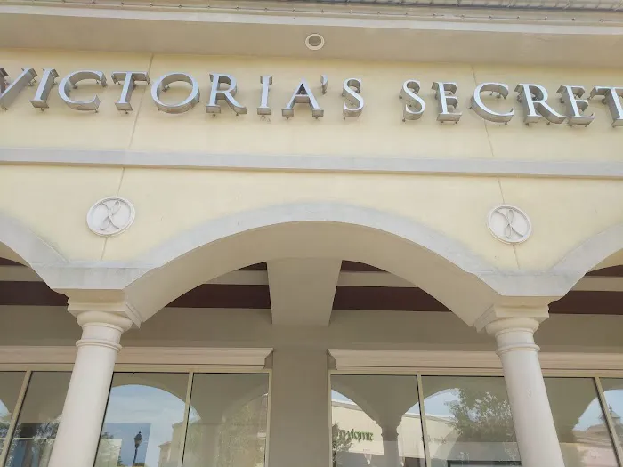 Victoria's Secret & PINK by Victoria's Secret 6