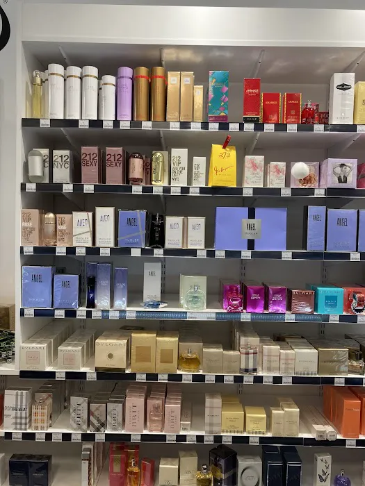 Perfumes 4U 3