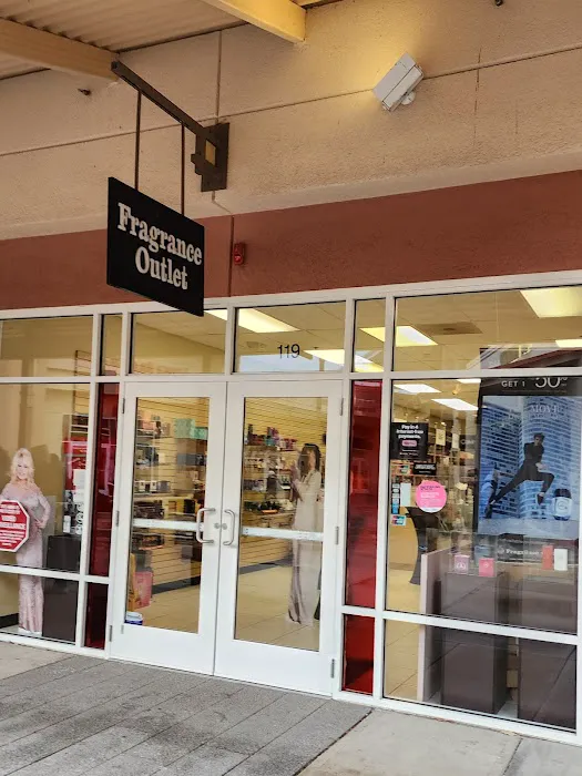 Designer Fragrance Outlet 3