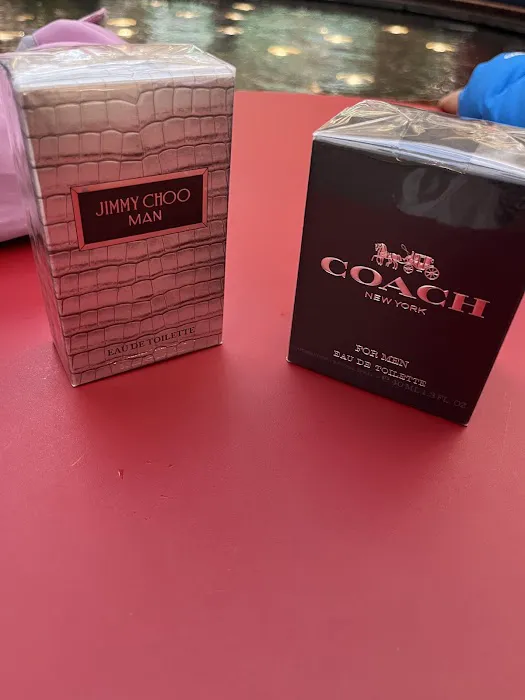 Perfume Center 3