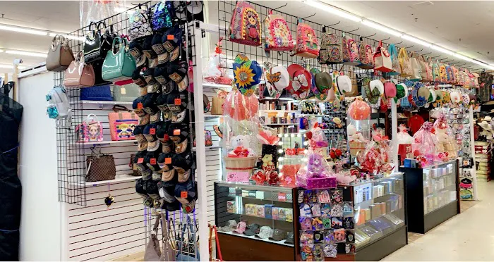 L&L Gift Shop 2