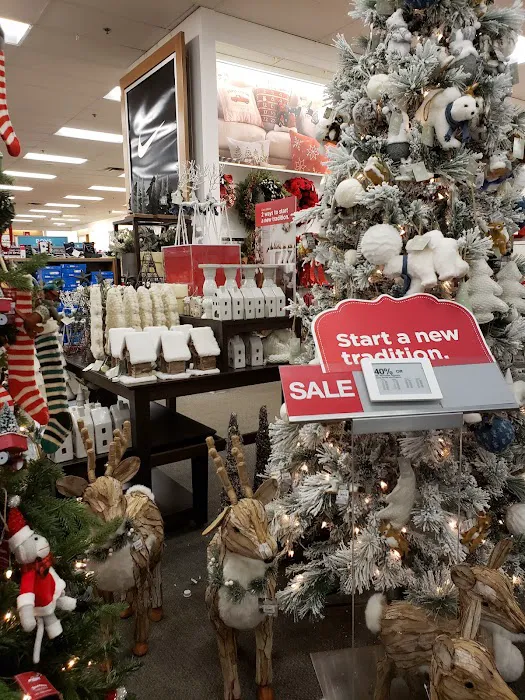 Marshalls & HomeGoods 5