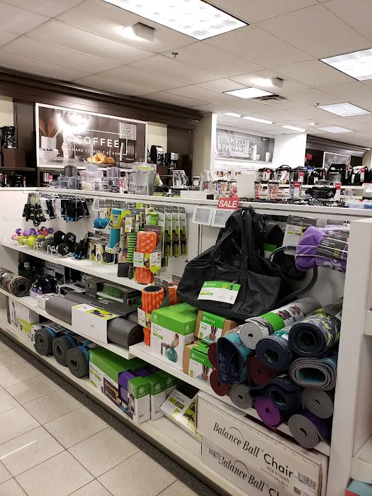 Marshalls & HomeGoods 3