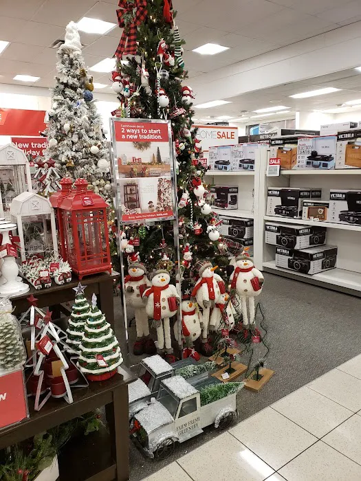 Marshalls & HomeGoods 6