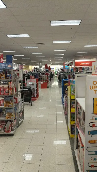 Marshalls & HomeGoods 8