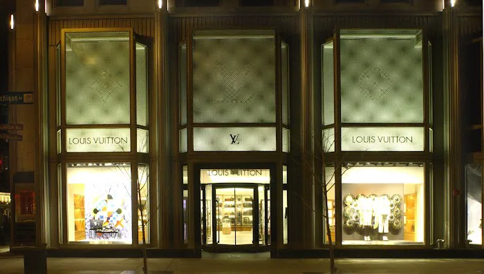 Louis Vuitton Chicago Michigan Avenue 2