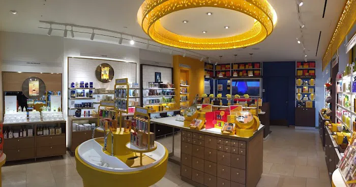 L'OCCITANE EN PROVENCE 8
