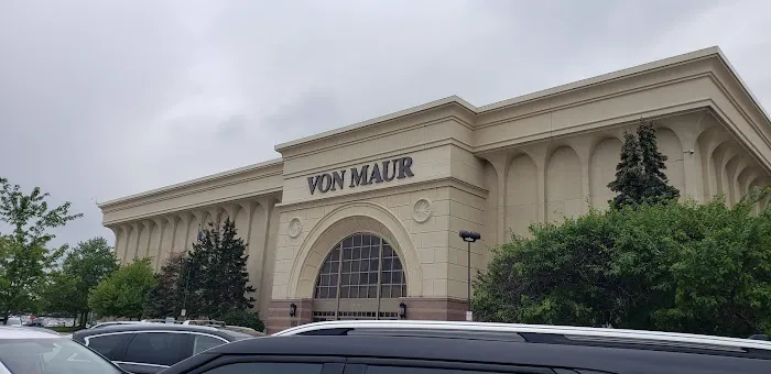 Von Maur 0