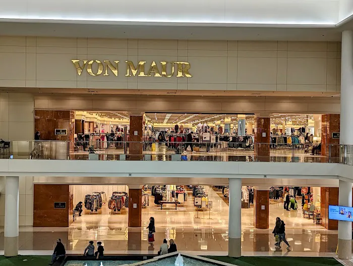 Von Maur 5