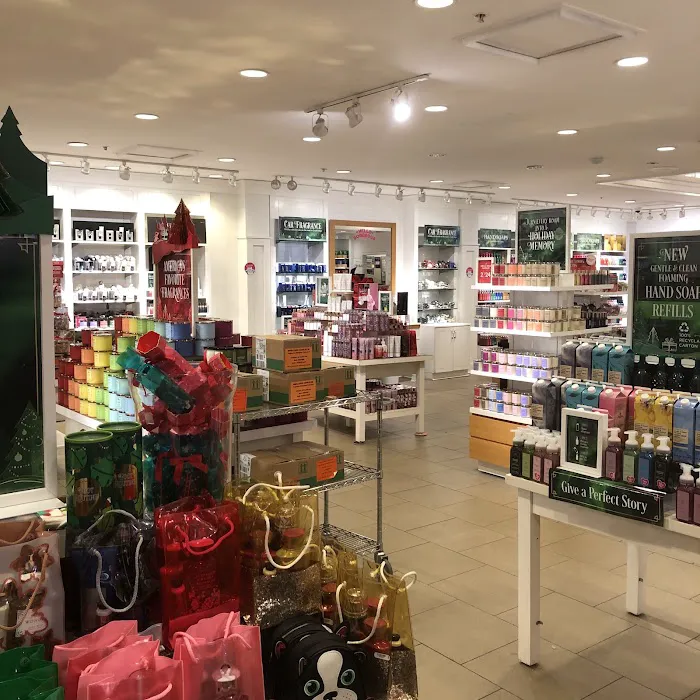 Bath & Body Works 1