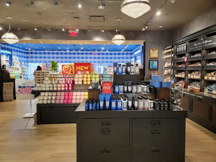 Bath & Body Works 1