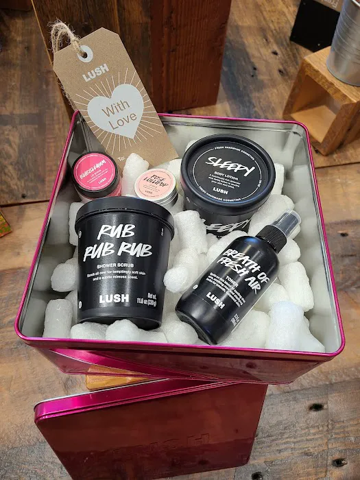 Lush Cosmetics Naperville 9