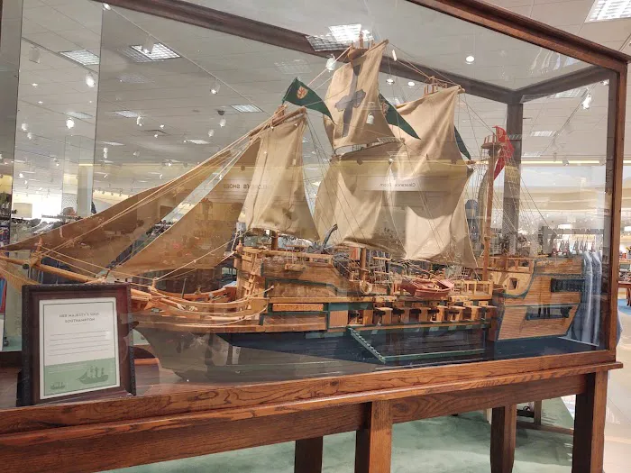 Von Maur 2
