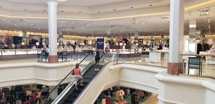 Von Maur 6