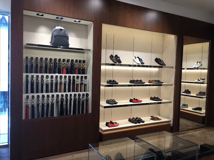 Ferragamo 4