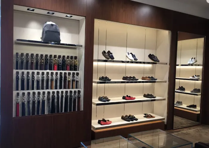 Ferragamo 7