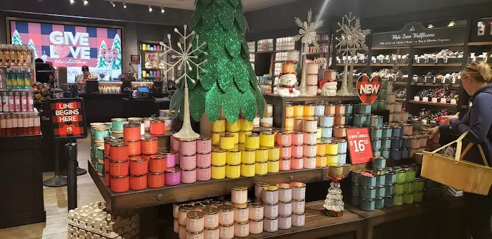Bath & Body Works 1