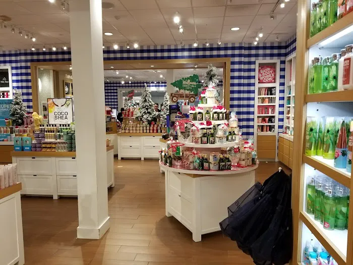 Bath & Body Works 4