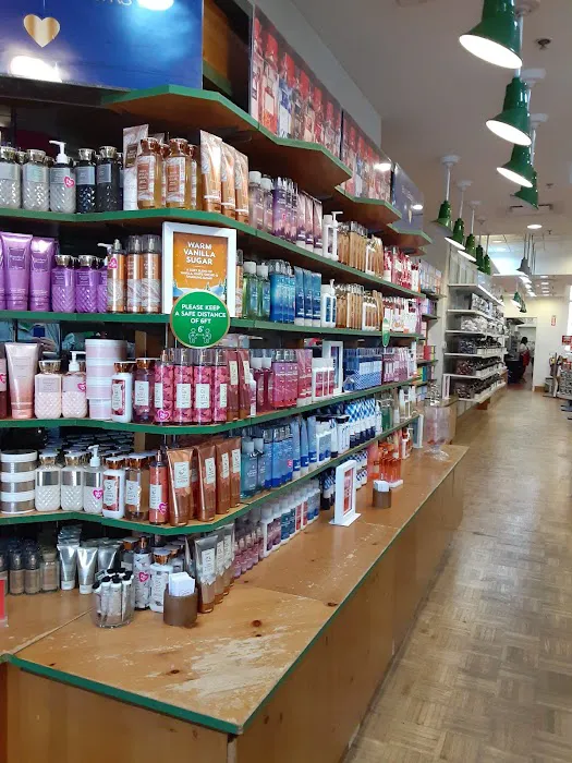 Bath & Body Works 1