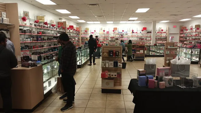 Fragrance Outlet 3