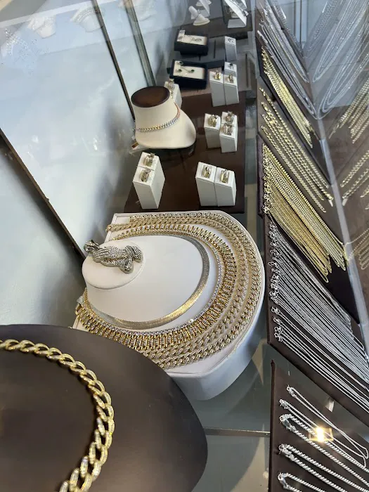 INDUS JEWELERS AND PERFUME 0