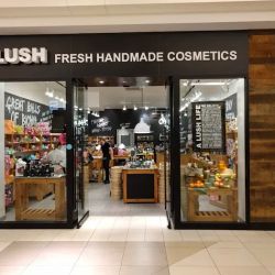 Lush Cosmetics Fashion Mall at Keystone ico