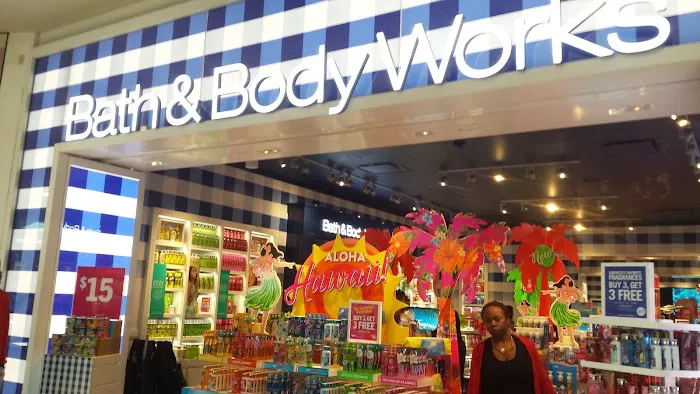 Macy's 0