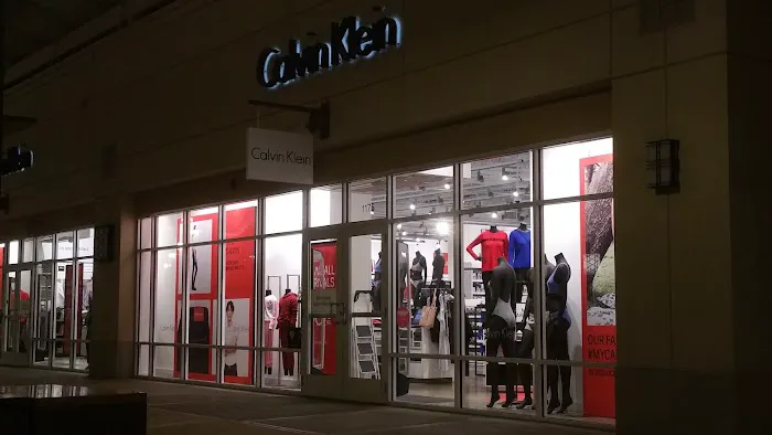 Express Factory Outlet 3