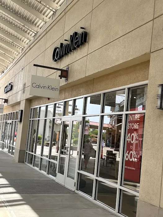 Express Factory Outlet 8