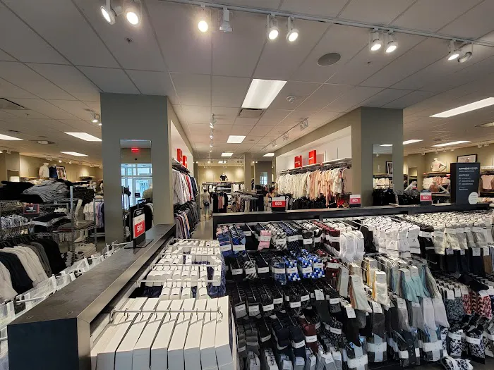Express Factory Outlet 11