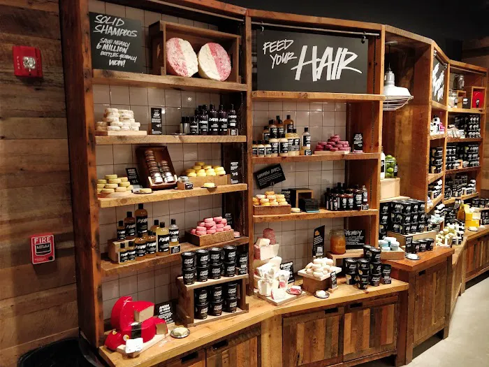 Lush Cosmetics Oakbrook Center 8