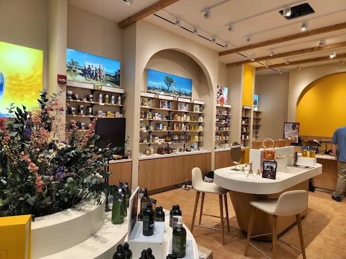L'OCCITANE EN PROVENCE 2