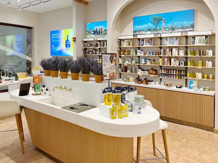 L'OCCITANE EN PROVENCE 3