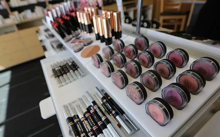 Merle Norman Cosmetics Studio 7