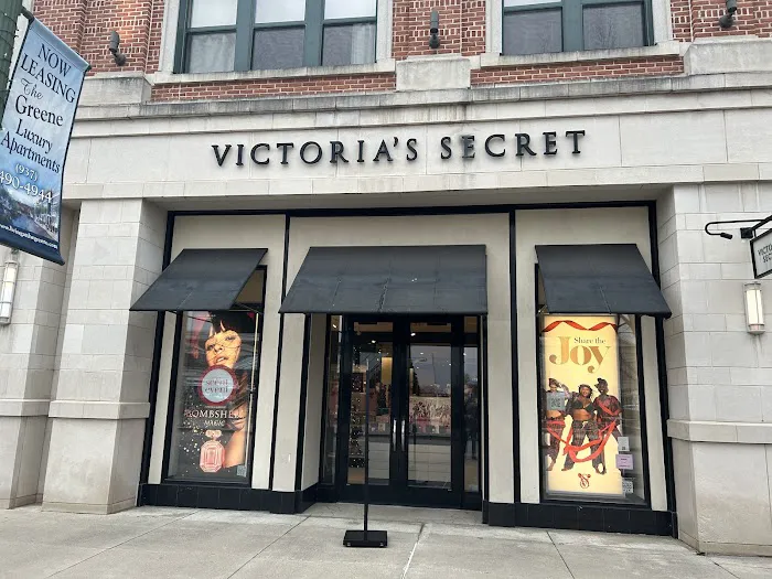 Victoria's Secret & PINK by Victoria's Secret 8