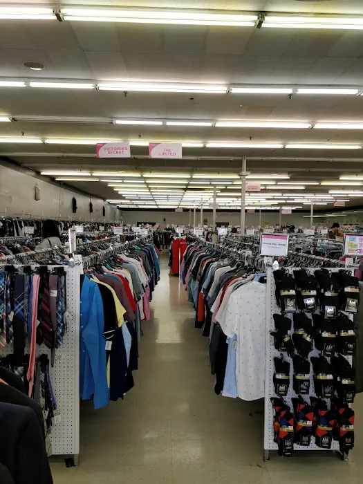 Discount Fashion Warehouse Kettering 3