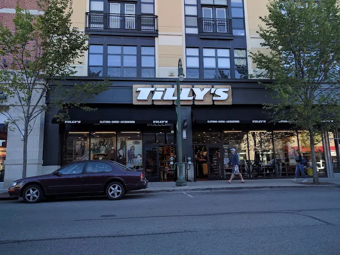 Tillys 2