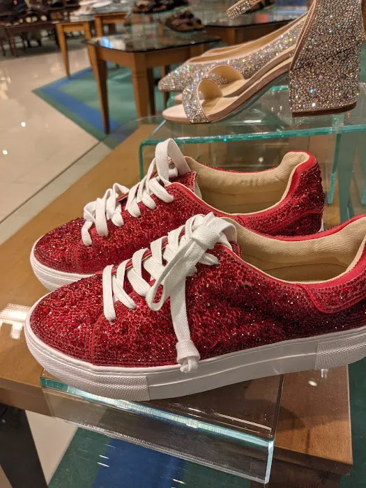 Von Maur 8
