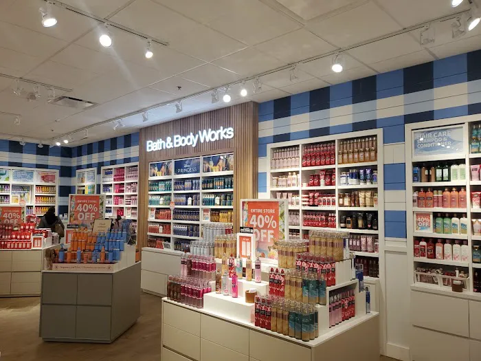 Bath & Body Works 6