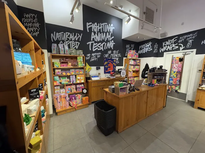 Lush Cosmetics Liberty Center 0