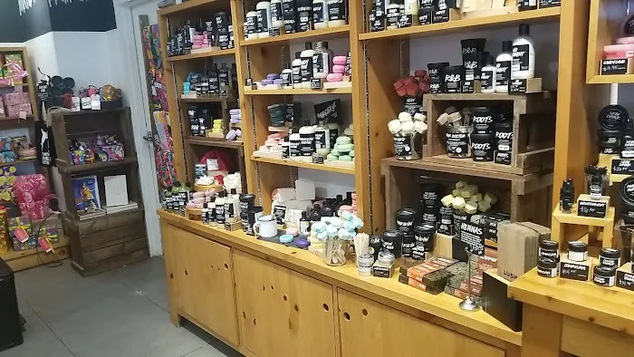 Lush Cosmetics Liberty Center 7