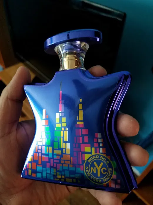 A & R Perfumes - Liberty Center 9