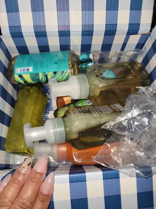 Bath & Body Works 4
