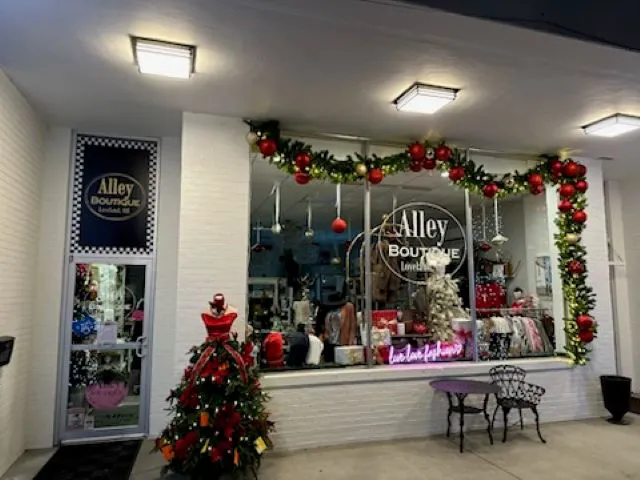 Alley Boutique 2