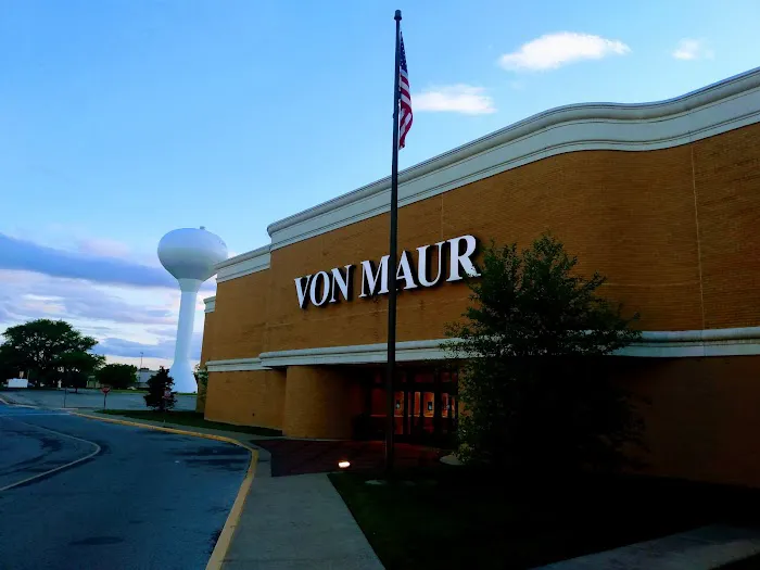 Von Maur 0