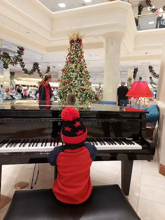 Von Maur 9