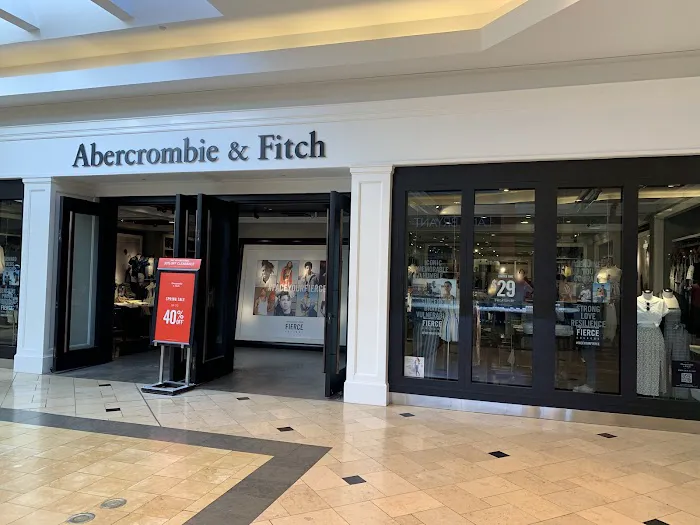 Abercrombie & Fitch 0